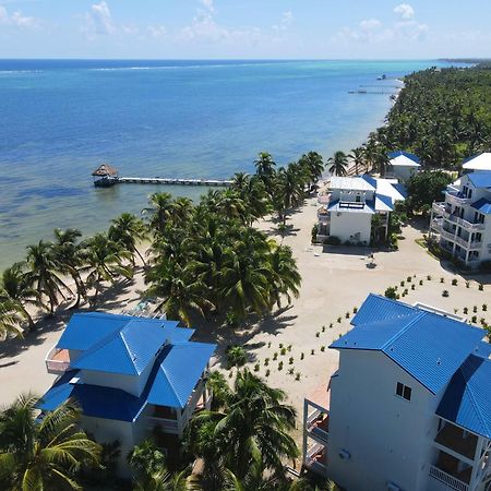 Sapphire Beach Resort San Pedro  Exterior photo