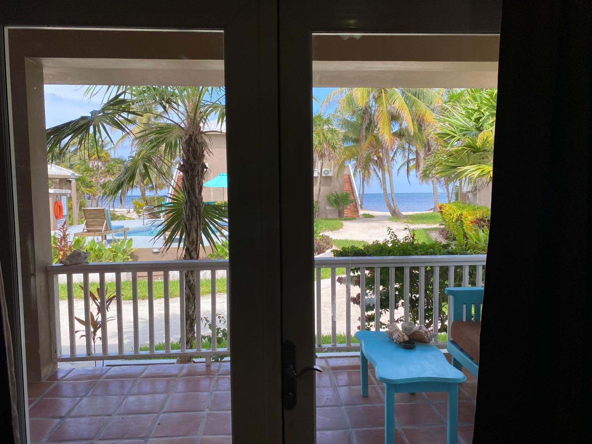 Sapphire Beach Resort San Pedro  Exterior photo