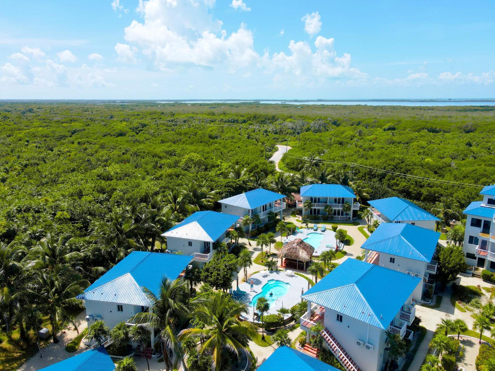 Sapphire Beach Resort San Pedro  Exterior photo