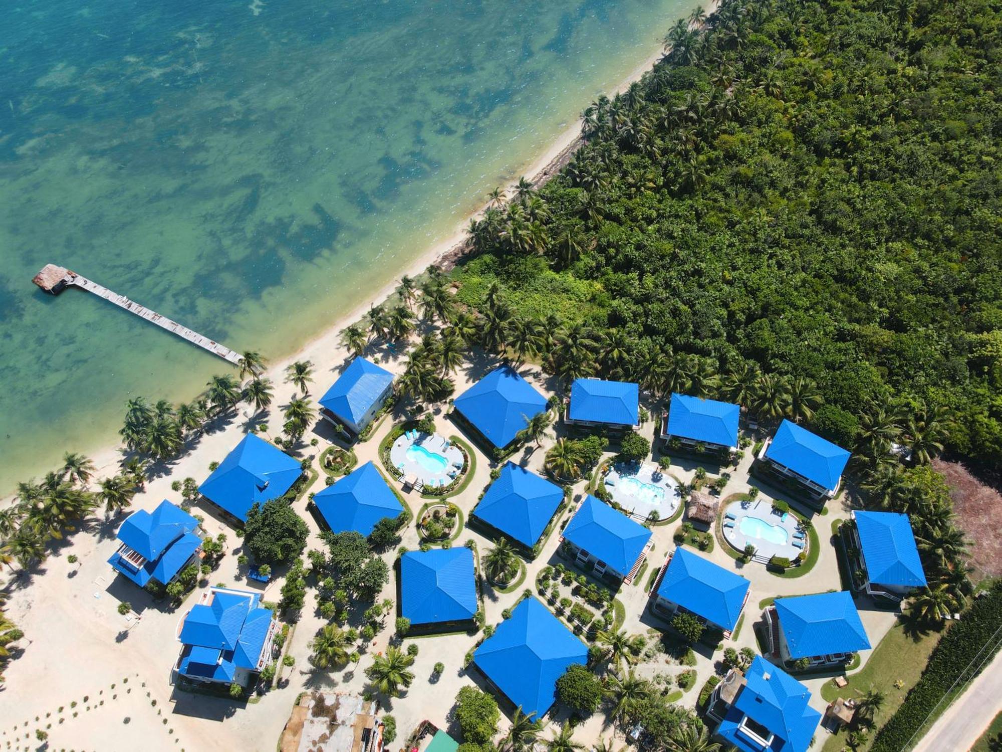 Sapphire Beach Resort San Pedro  Exterior photo