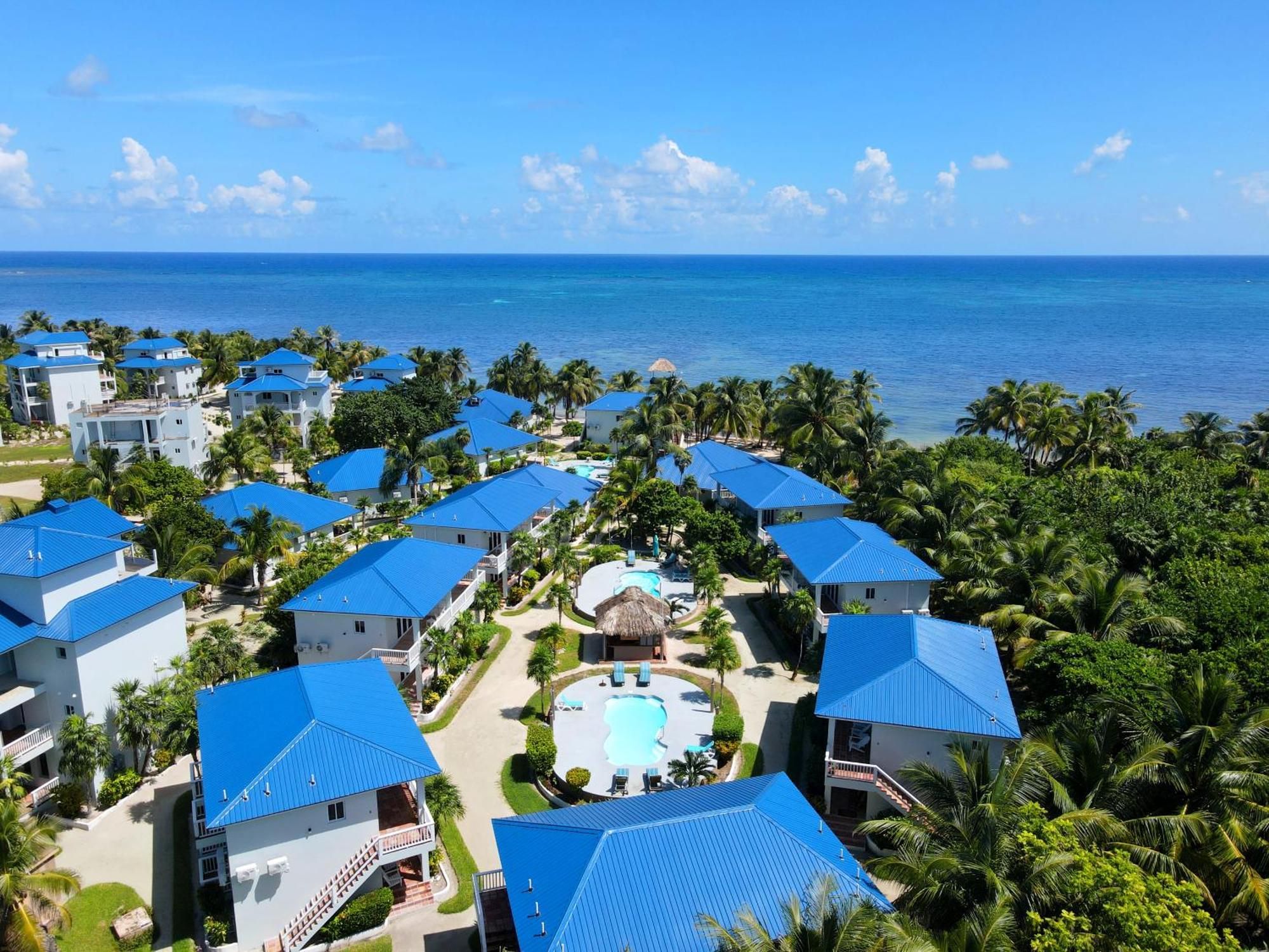 Sapphire Beach Resort San Pedro  Exterior photo